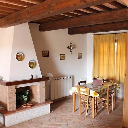 Alloggio per agriturismo Il Borgo Di Montereggi *