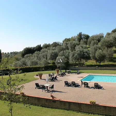 Il Borgo Di Montereggi Alloggio per agriturismo *