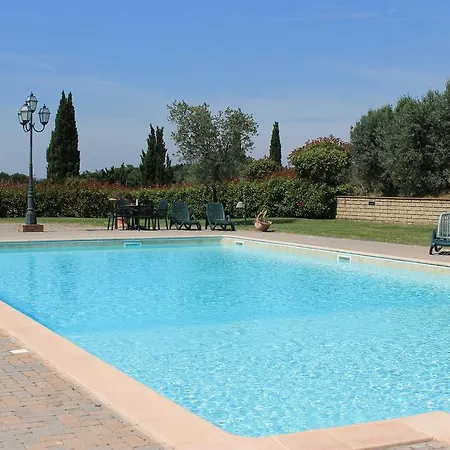 Il Borgo Di Montereggi Alloggio per agriturismo *